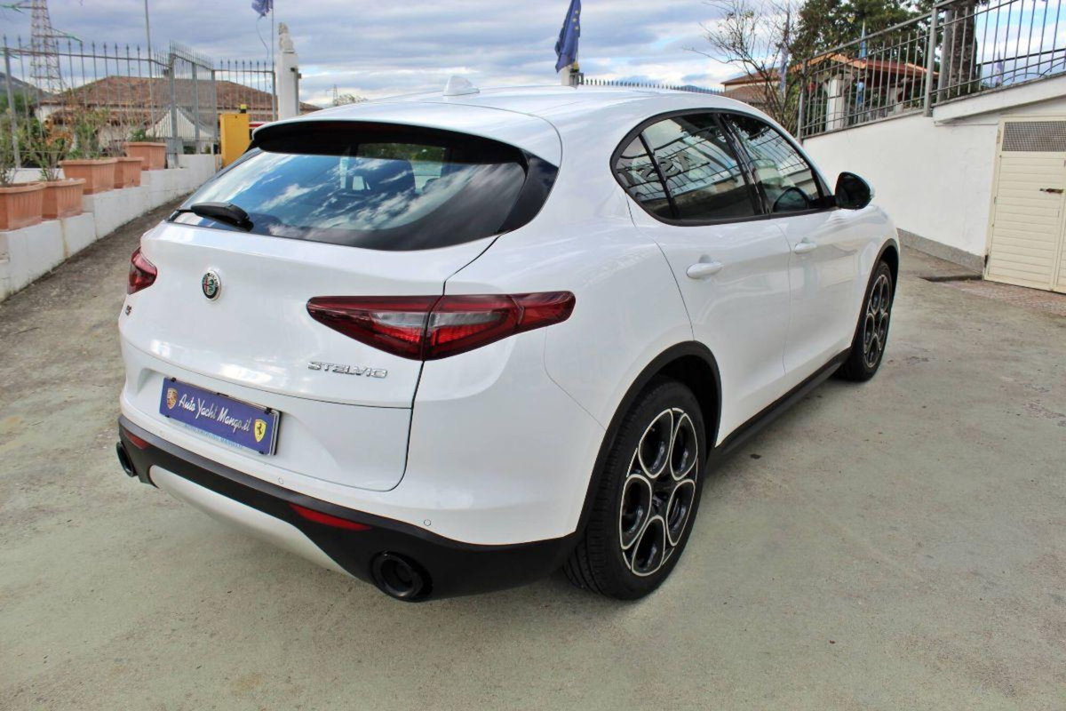 Alfa Romeo Stelvio Stelvio 2.2 Turbodiesel 190 CV AT8 Q4 Ti (4)