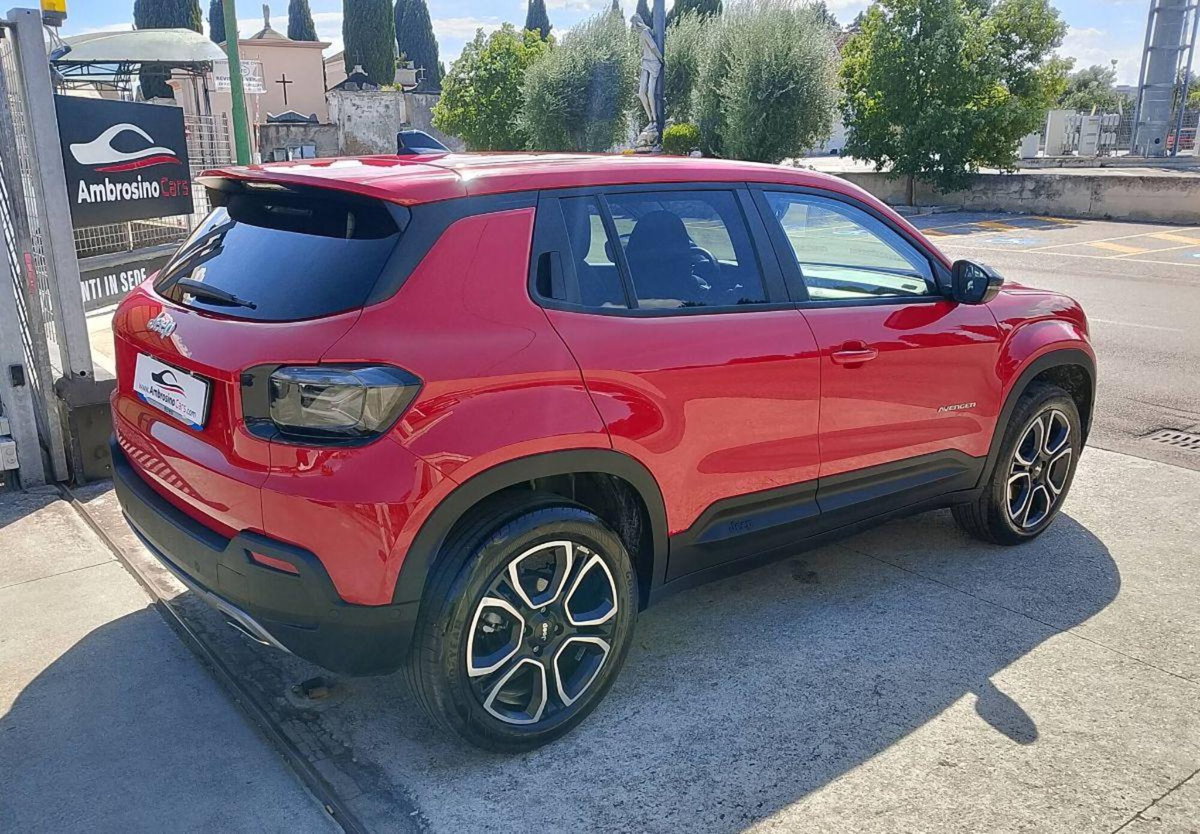 Jeep Avenger 1.2 turbo Summit fwd 100cv (2)