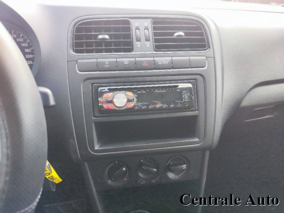 Volkswagen Polo 1.2 5 porte Trendline (14)