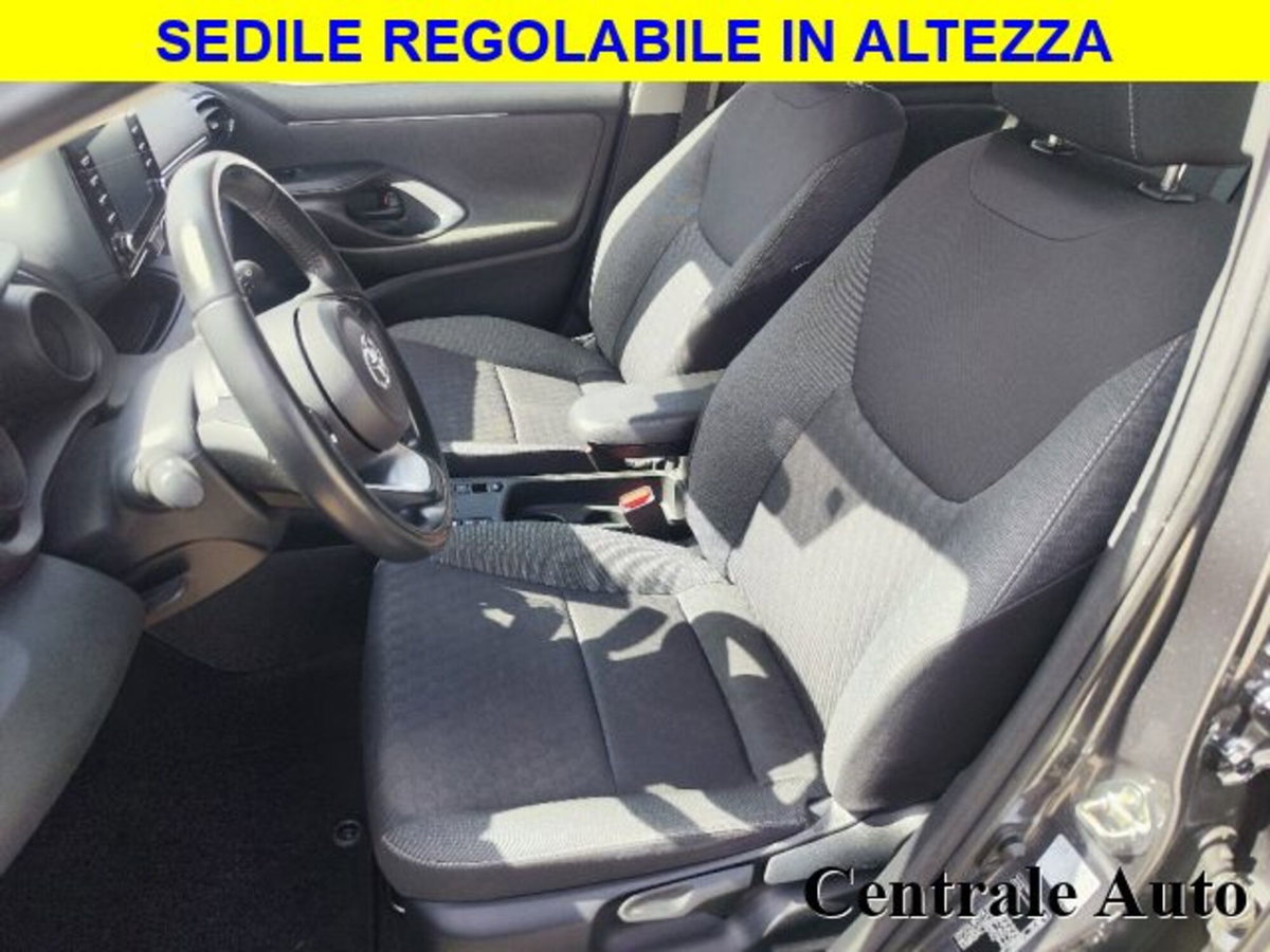 Toyota Yaris 1.5 Hybrid 5 porte Lounge (10)