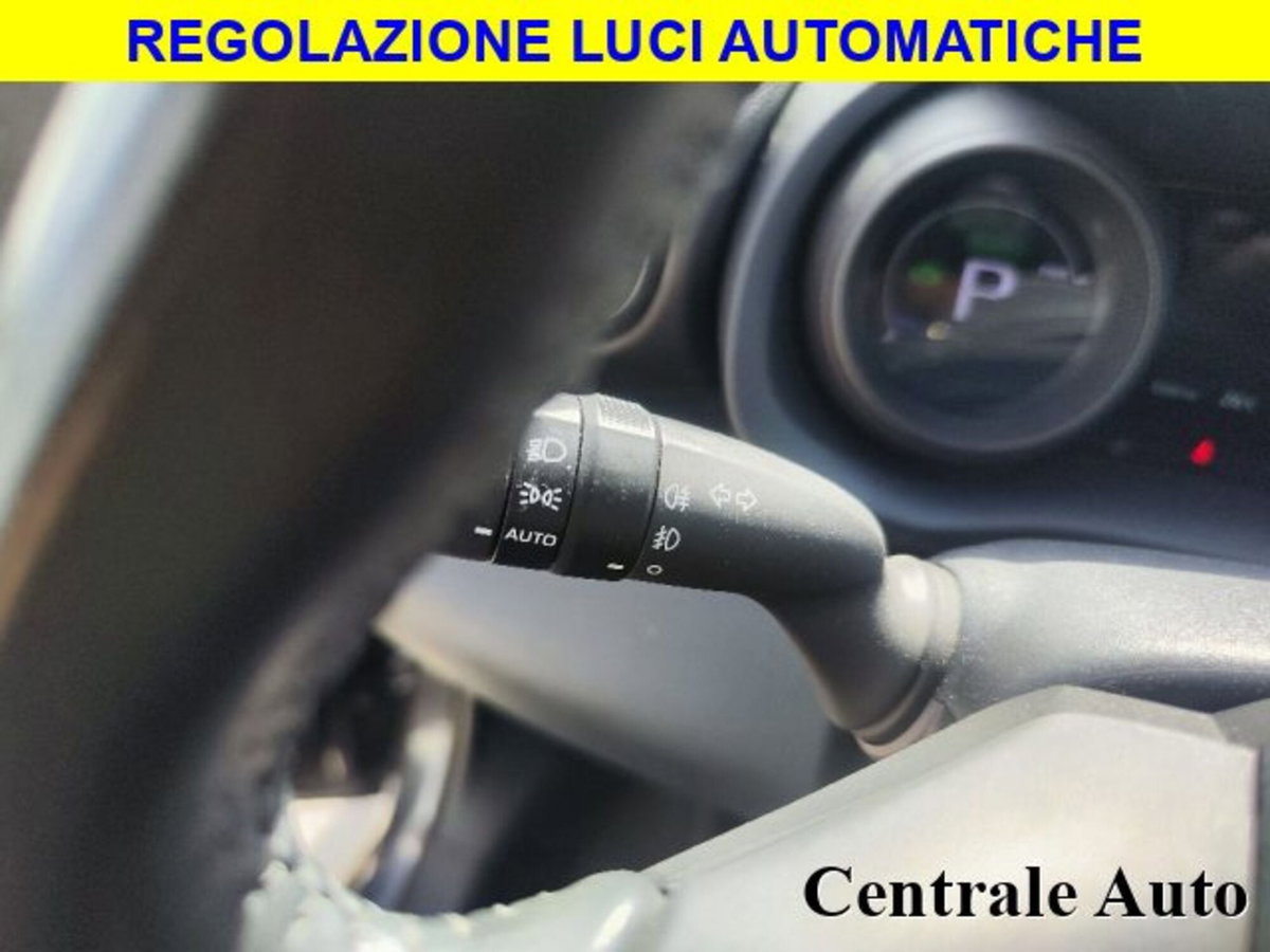 Toyota Yaris 1.5 Hybrid 5 porte Lounge (15)