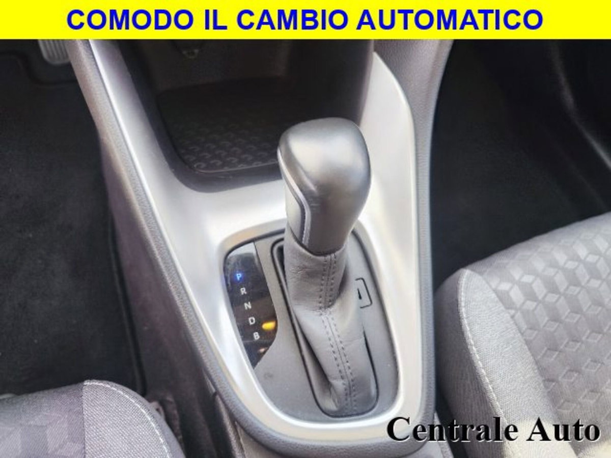 Toyota Yaris 1.5 Hybrid 5 porte Lounge (5)