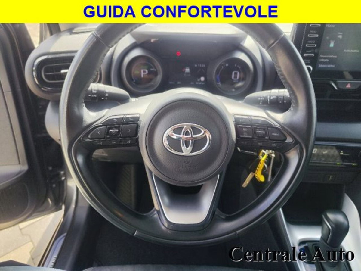 Toyota Yaris 1.5 Hybrid 5 porte Lounge (9)