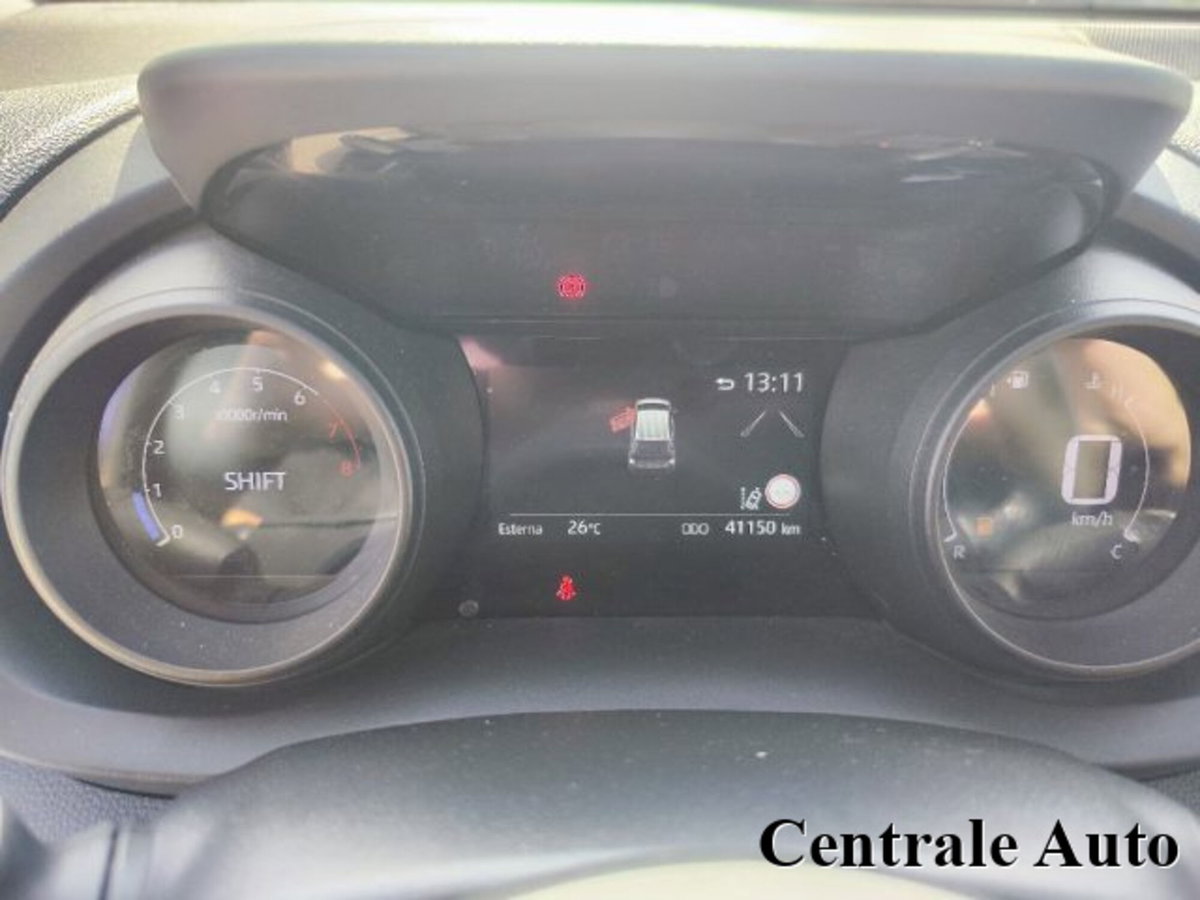 Toyota Yaris 1.0 5 porte Trend (16)