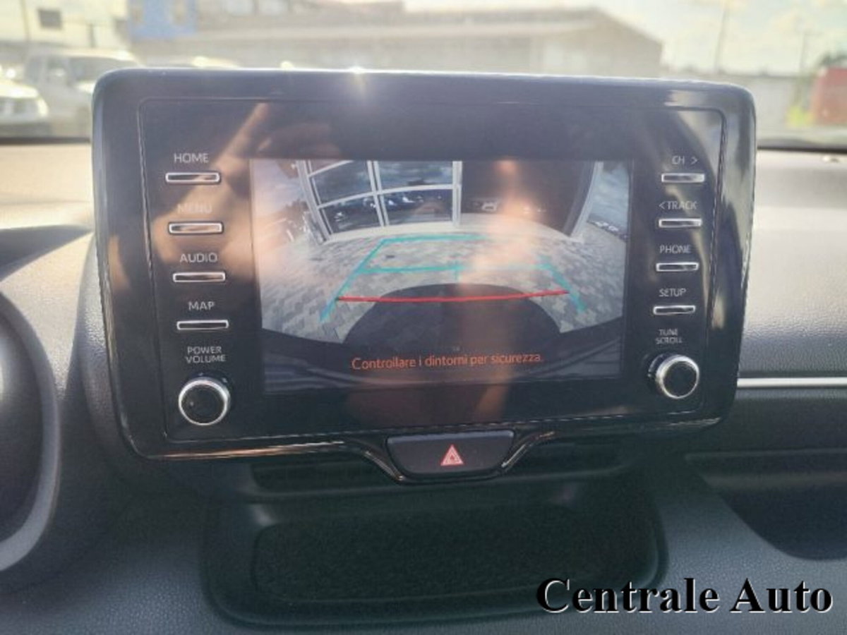Toyota Yaris 1.0 5 porte Trend (19)