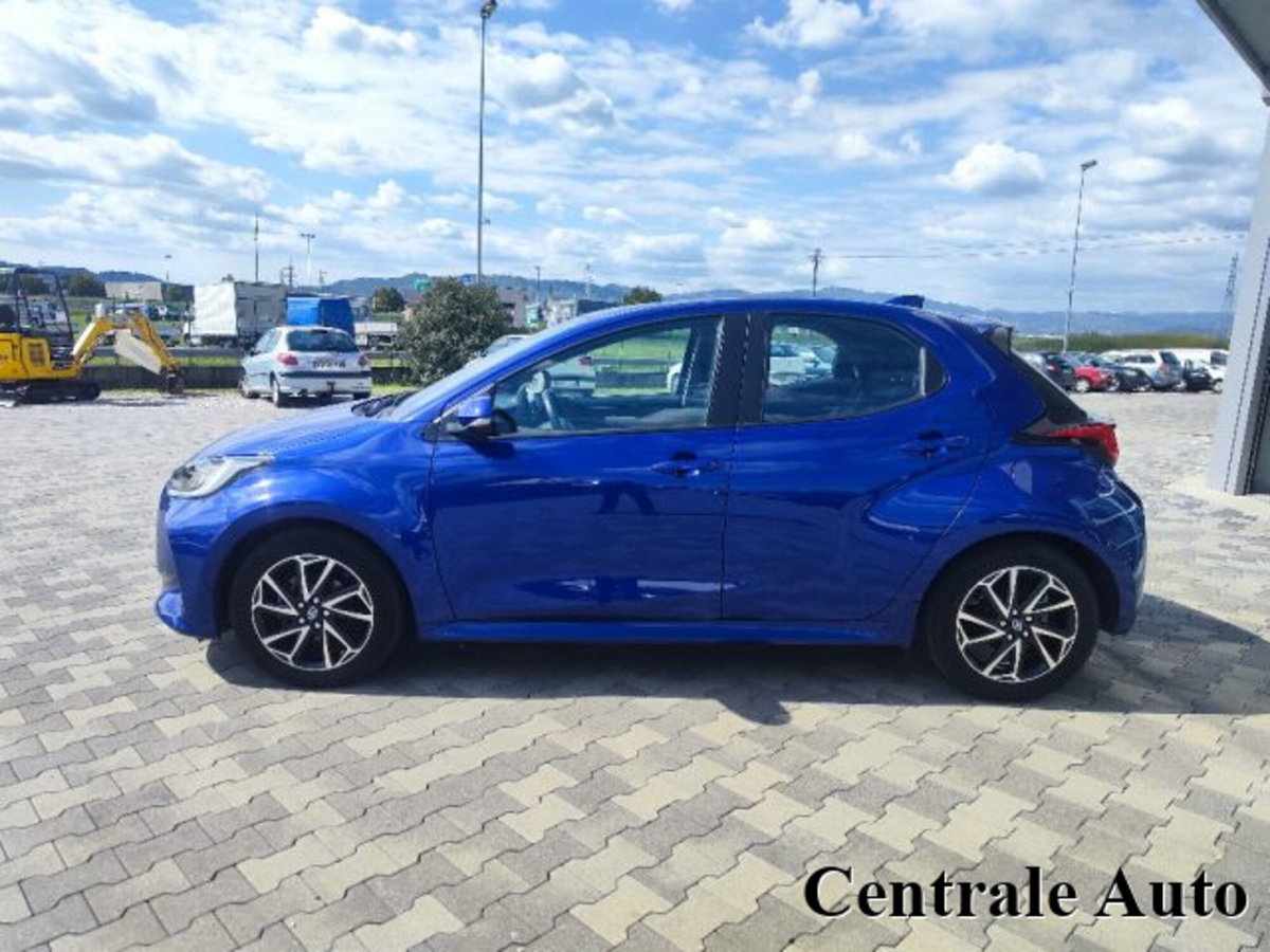 Toyota Yaris 1.0 5 porte Trend (8)