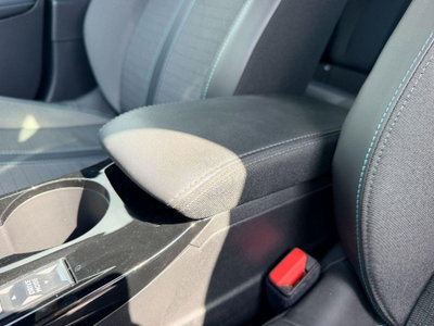 Peugeot 2008 PureTech 100 S&S Allure Pack (15)