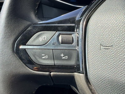 Peugeot 2008 PureTech 100 S&S Allure Pack (20)