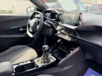 Peugeot 2008 PureTech 100 S&S Allure Pack (8)