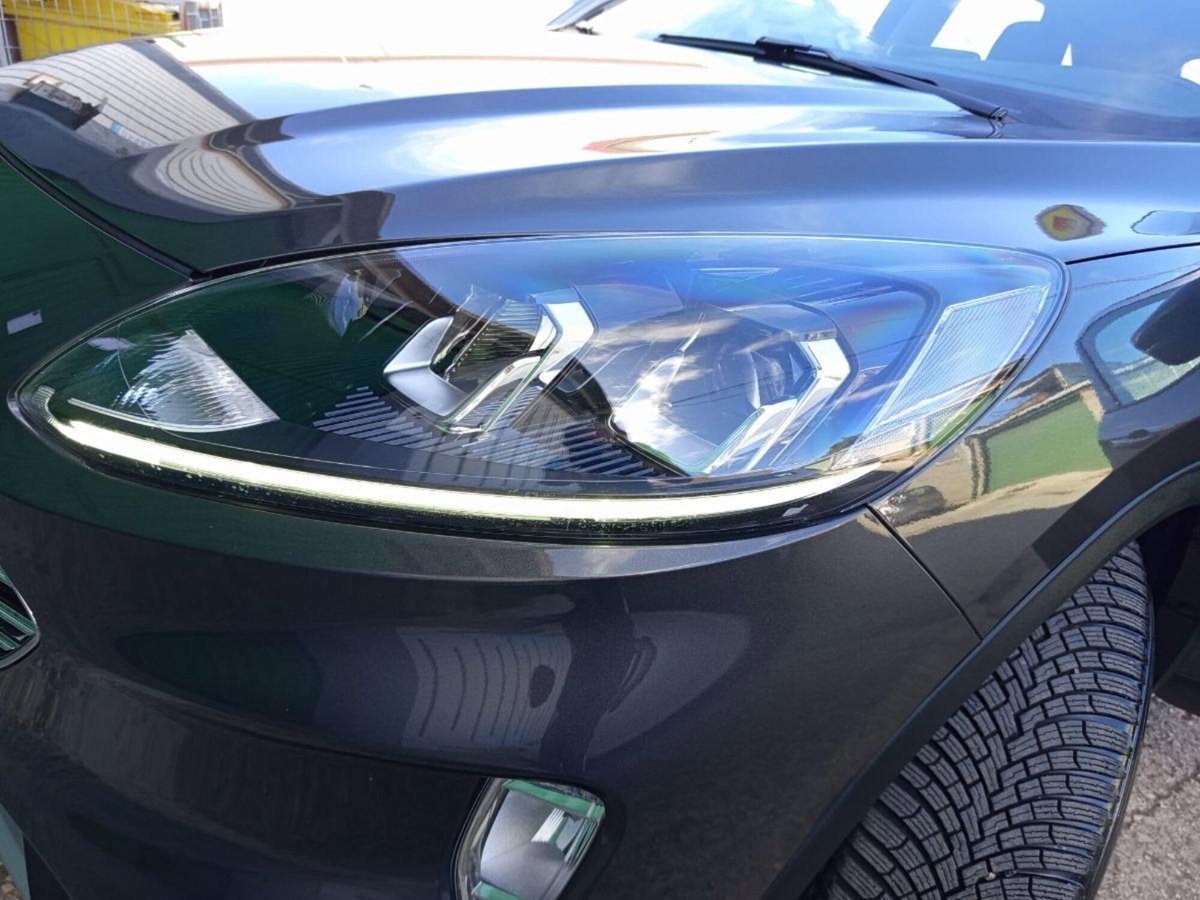 Ford Kuga 1.5 TDCI 120 CV S&S 2WD Plus (10)