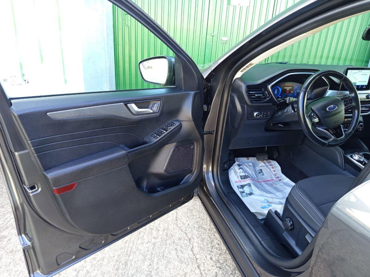Ford Kuga 1.5 TDCI 120 CV S&S 2WD Plus (13)