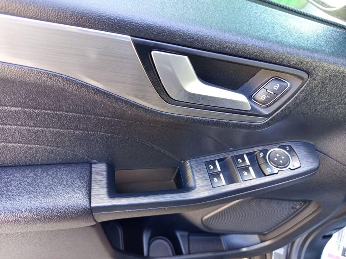 Ford Kuga 1.5 TDCI 120 CV S&S 2WD Plus (14)