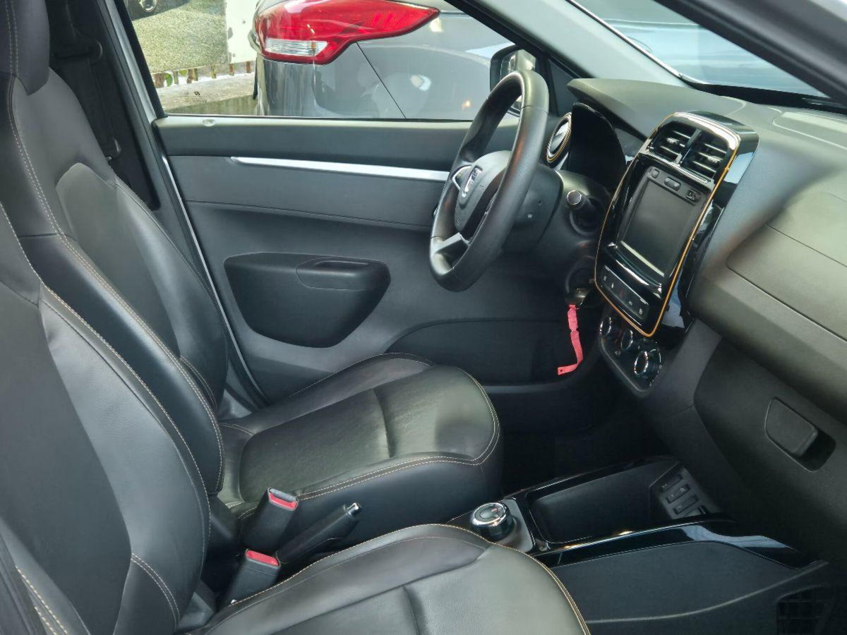 Dacia Spring Comfort Plus Electric 45 (2)