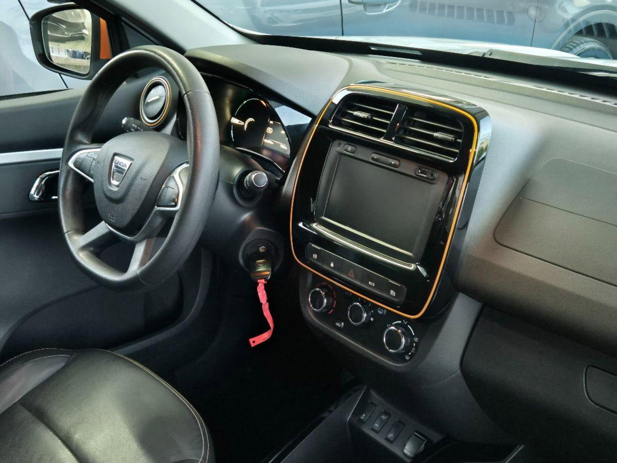 Dacia Spring Comfort Plus Electric 45 (9)