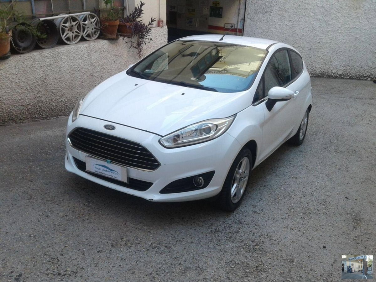 Ford Fiesta 1.6 TDCi 95CV 3 porte Titanium (15)