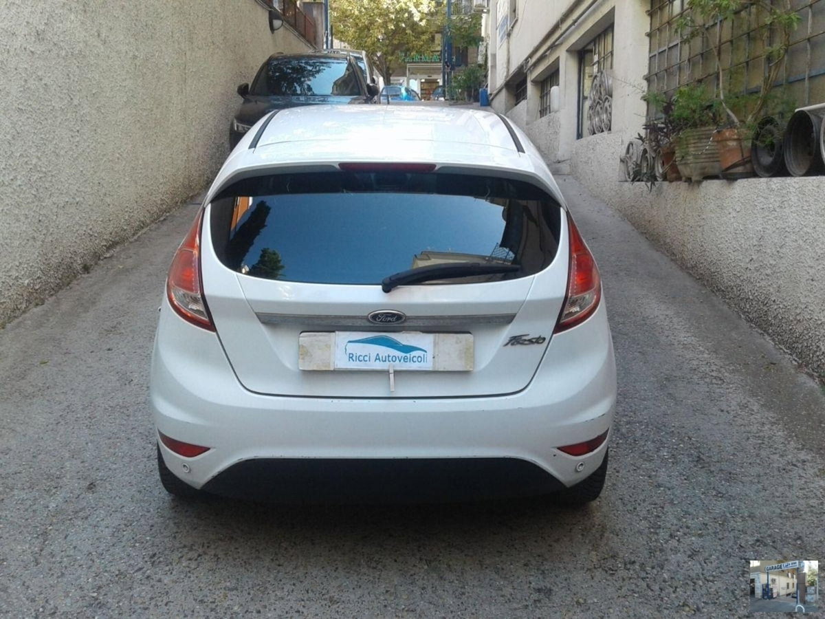 Ford Fiesta 1.6 TDCi 95CV 3 porte Titanium (17)