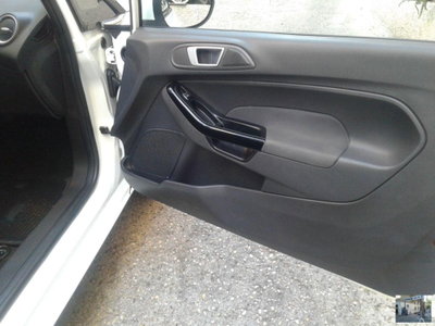 Ford Fiesta 1.6 TDCi 95CV 3 porte Titanium (5)