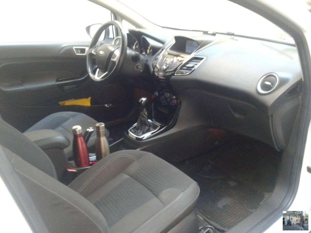 Ford Fiesta 1.6 TDCi 95CV 3 porte Titanium (6)