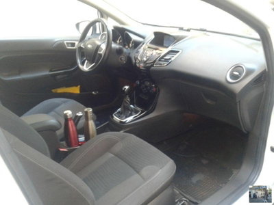 Ford Fiesta 1.6 TDCi 95CV 3 porte Titanium (6)