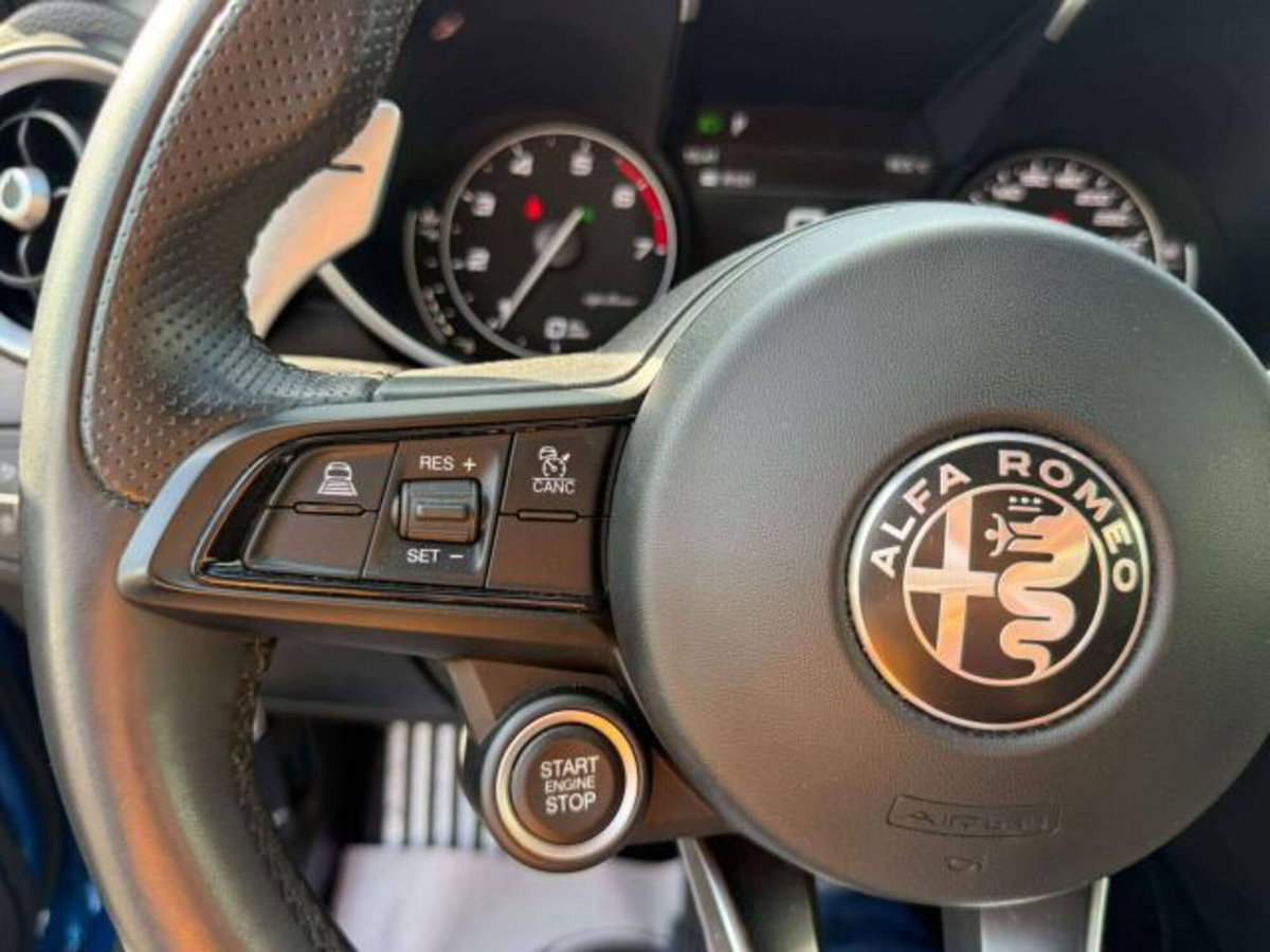 Alfa Romeo Giulia 2.0 t Veloce Q4 280cv auto (12)