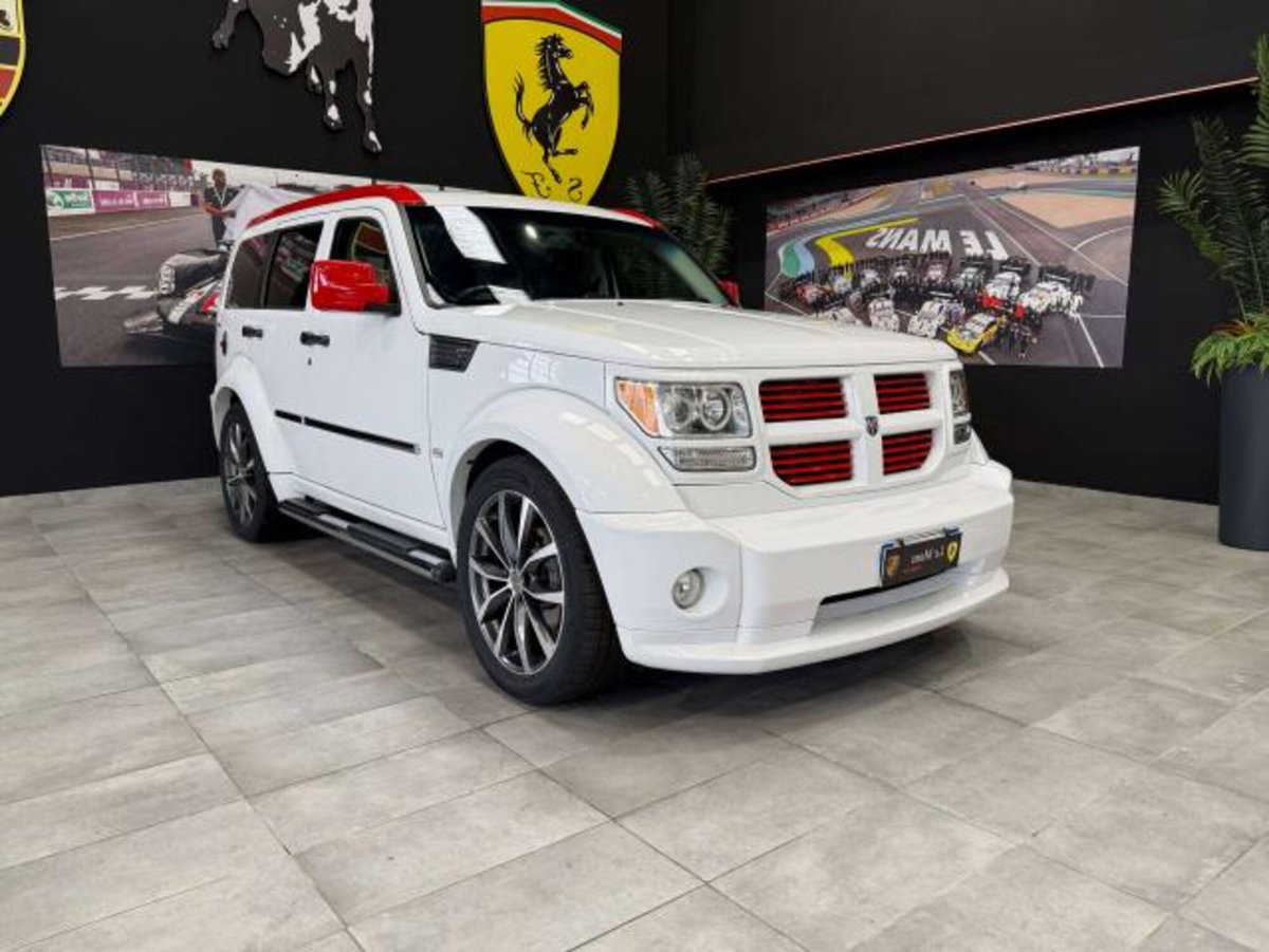 Dodge Nitro 4.0 R/T 4WD (3)