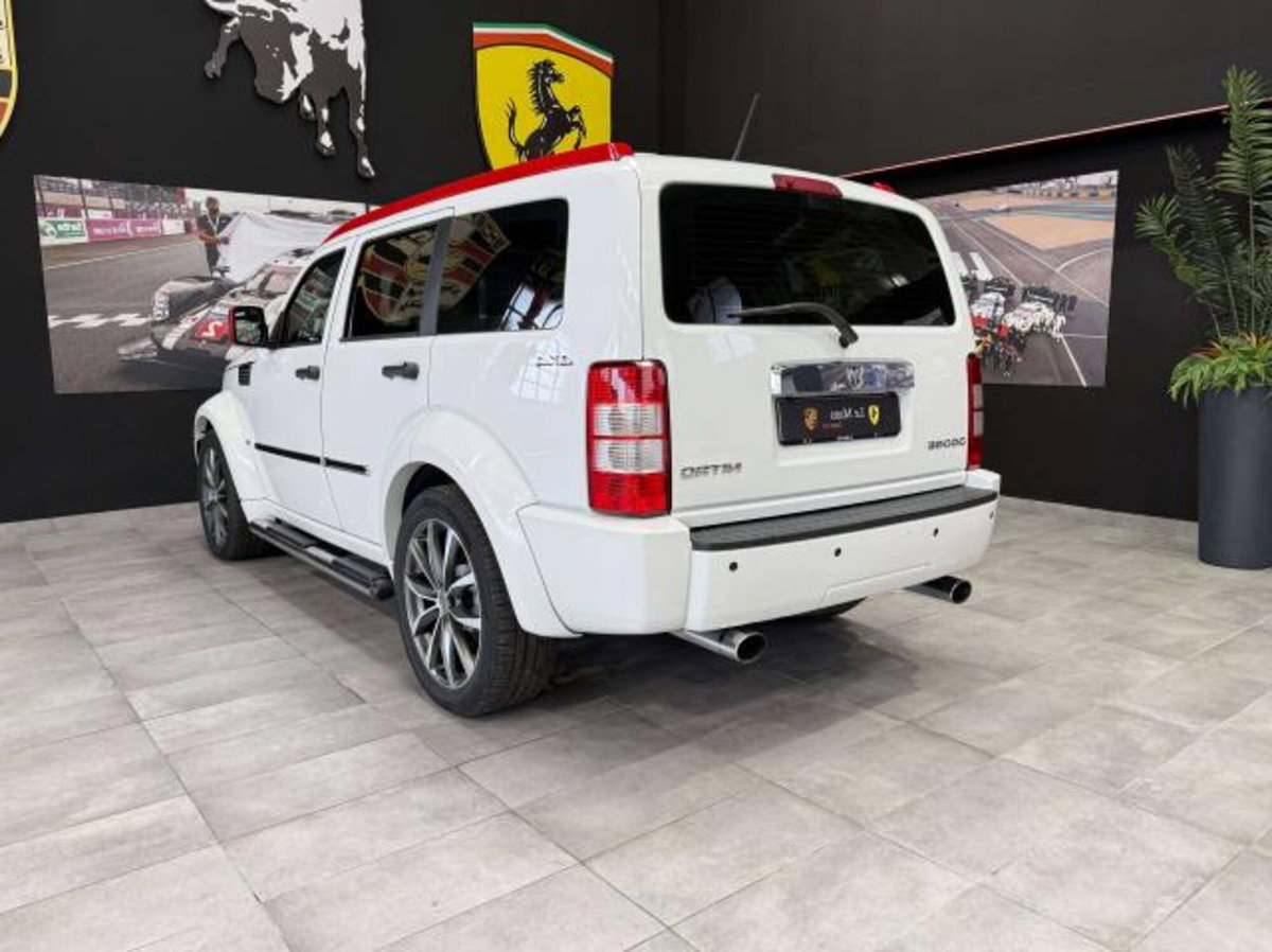 Dodge Nitro 4.0 R/T 4WD (7)