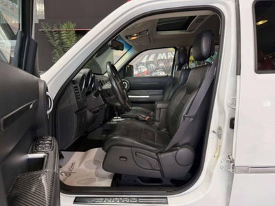 Dodge Nitro 4.0 R/T 4WD (9)