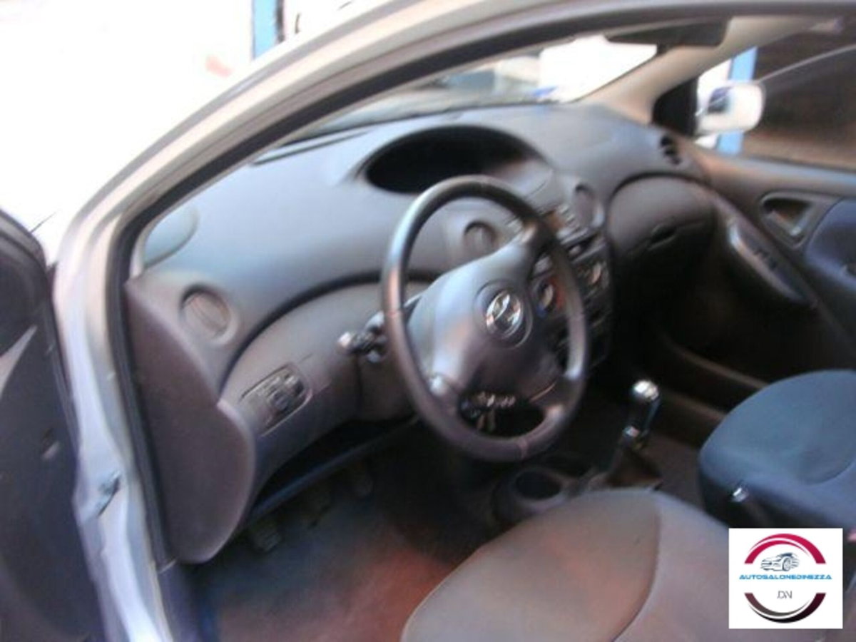 Toyota Yaris 16V cat 5 porte Expo Clima (9)