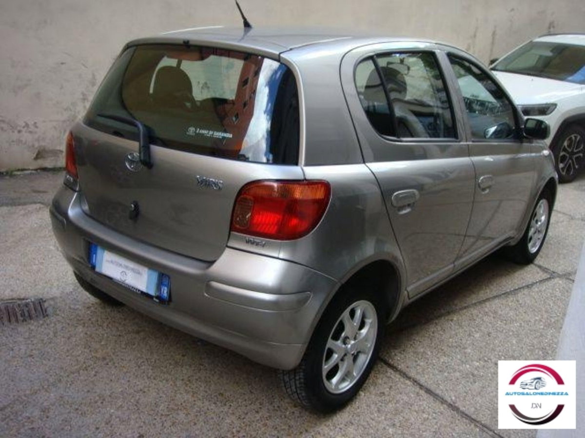 Toyota Yaris 16V cat 5 porte aut. Sol (4)