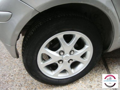 Toyota Yaris 16V cat 5 porte aut. Sol (5)