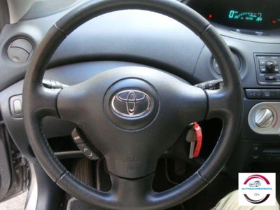 Toyota Yaris 16V cat 5 porte aut. Sol (9)