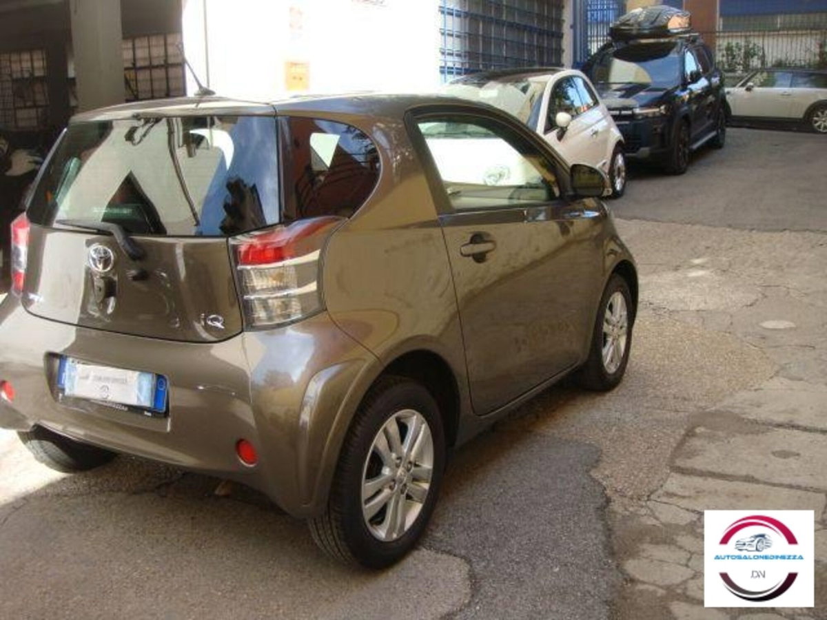 Toyota iQ 1.0 CVT Lounge (6)