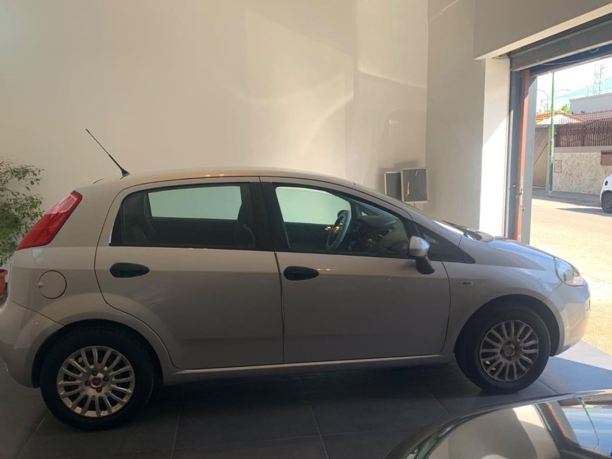Fiat Punto 1.4 8V 5 porte Easypower Street (6)