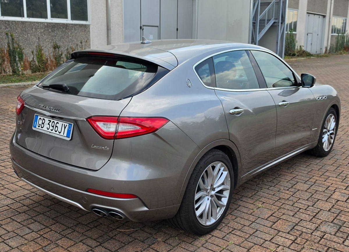 Maserati Levante Levante V6 Diesel AWD Granlusso (11)