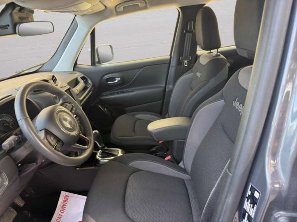 Jeep Renegade 1.3 T4 190CV PHEV 4xe AT6 Business Plus (8)