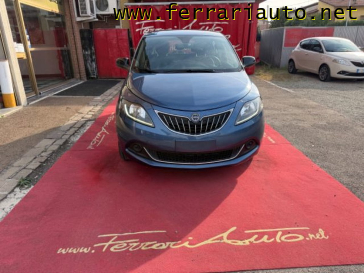 Lancia Ypsilon 1.0 FireFly 5 porte S&S Hybrid Silver Plus (13)
