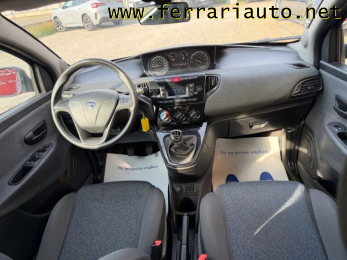 Lancia Ypsilon 1.0 FireFly 5 porte S&S Hybrid Silver Plus (15)