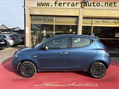 Lancia Ypsilon 1.0 FireFly 5 porte S&S Hybrid Silver Plus (5)