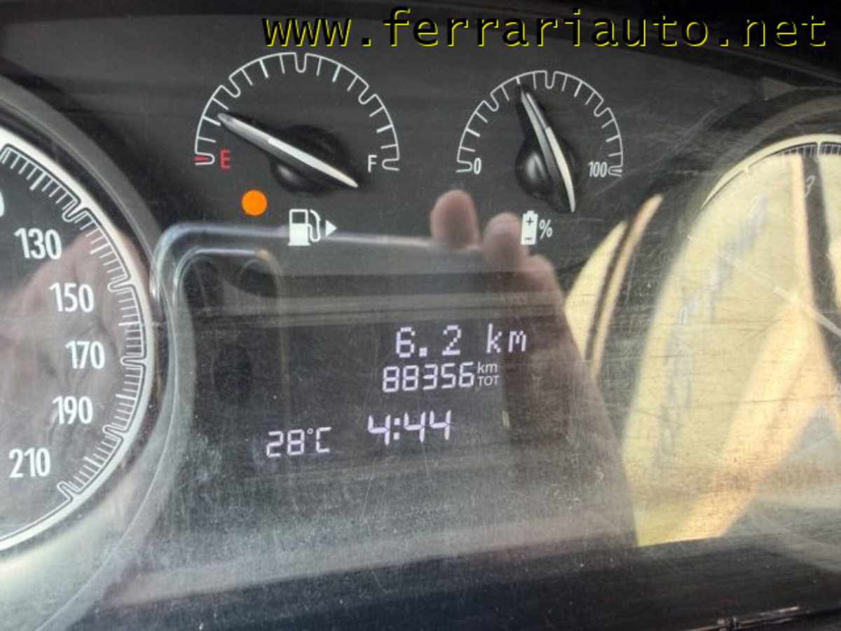 Lancia Ypsilon 1.0 FireFly 5 porte S&S Hybrid Silver Plus (9)
