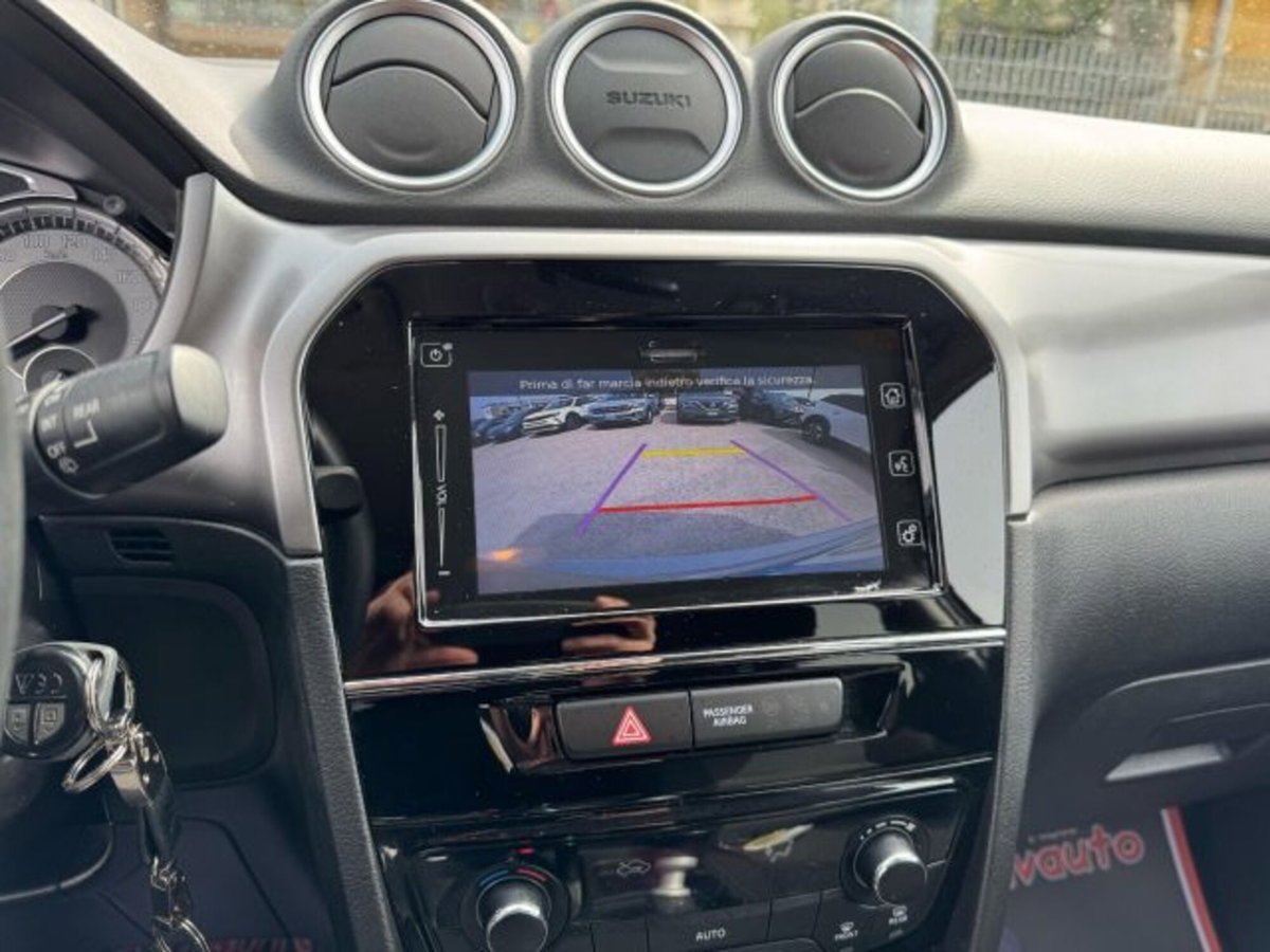 Suzuki Vitara 1.4 Hybrid Easy Top (19)