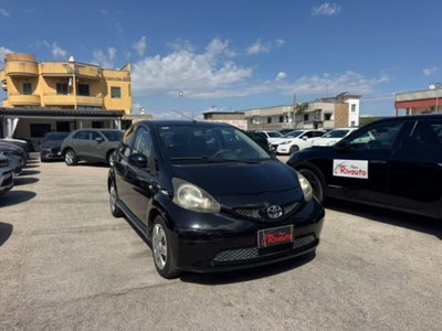 Toyota Aygo 1.0 12V VVT-i 5 porte Sol (4)