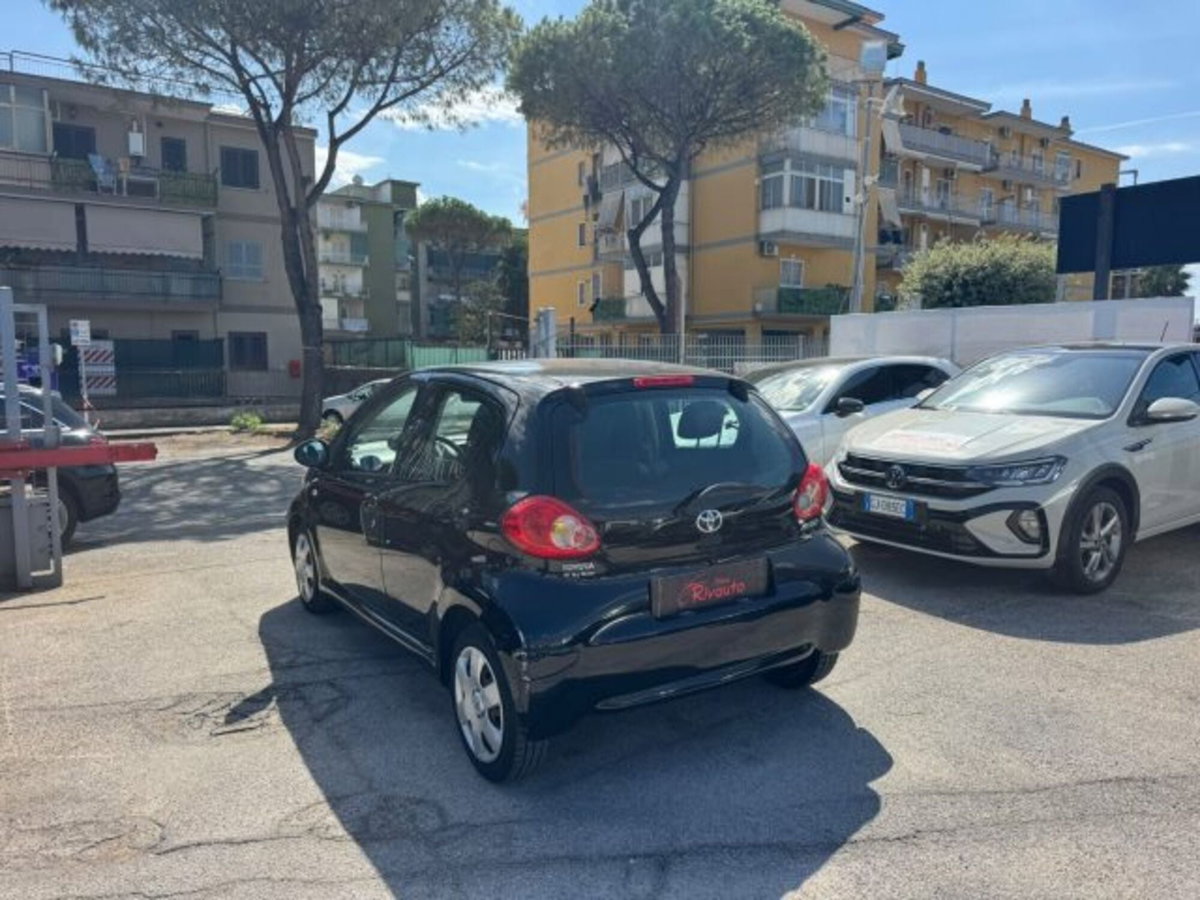 Toyota Aygo 1.0 12V VVT-i 5 porte Sol (7)