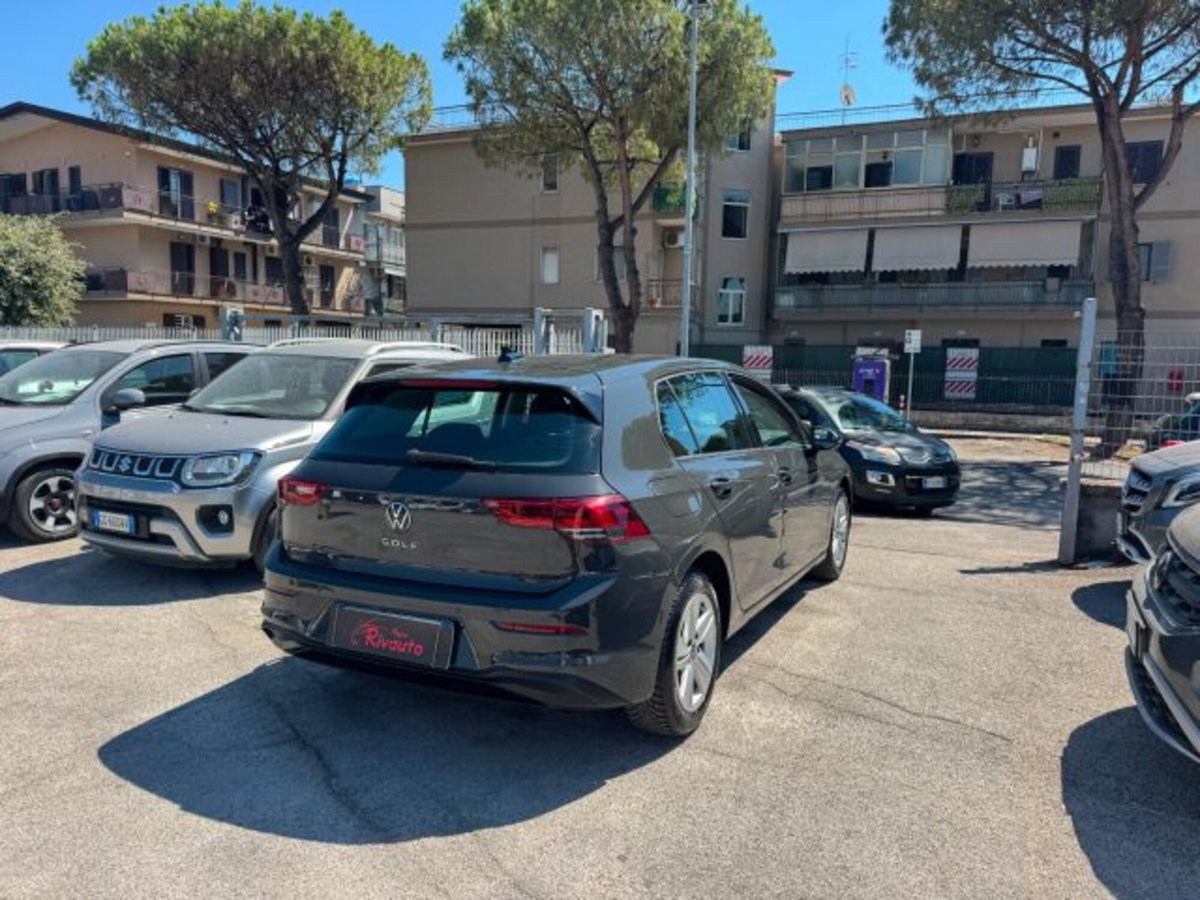Volkswagen Golf 2.0 TDI SCR Life (8)