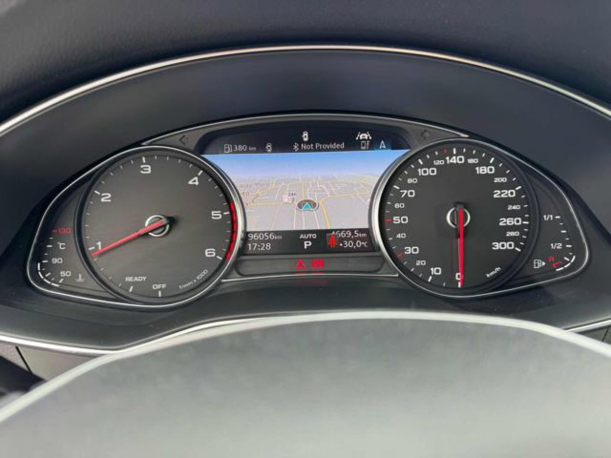 Audi A6 Avant 40 2.0 TDI quattro ultra S tronic Design (17)