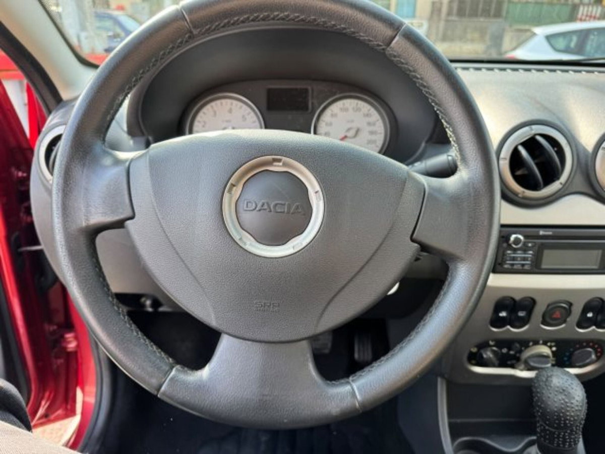 Dacia Sandero Stepway 1.6 8V 90CV (8)