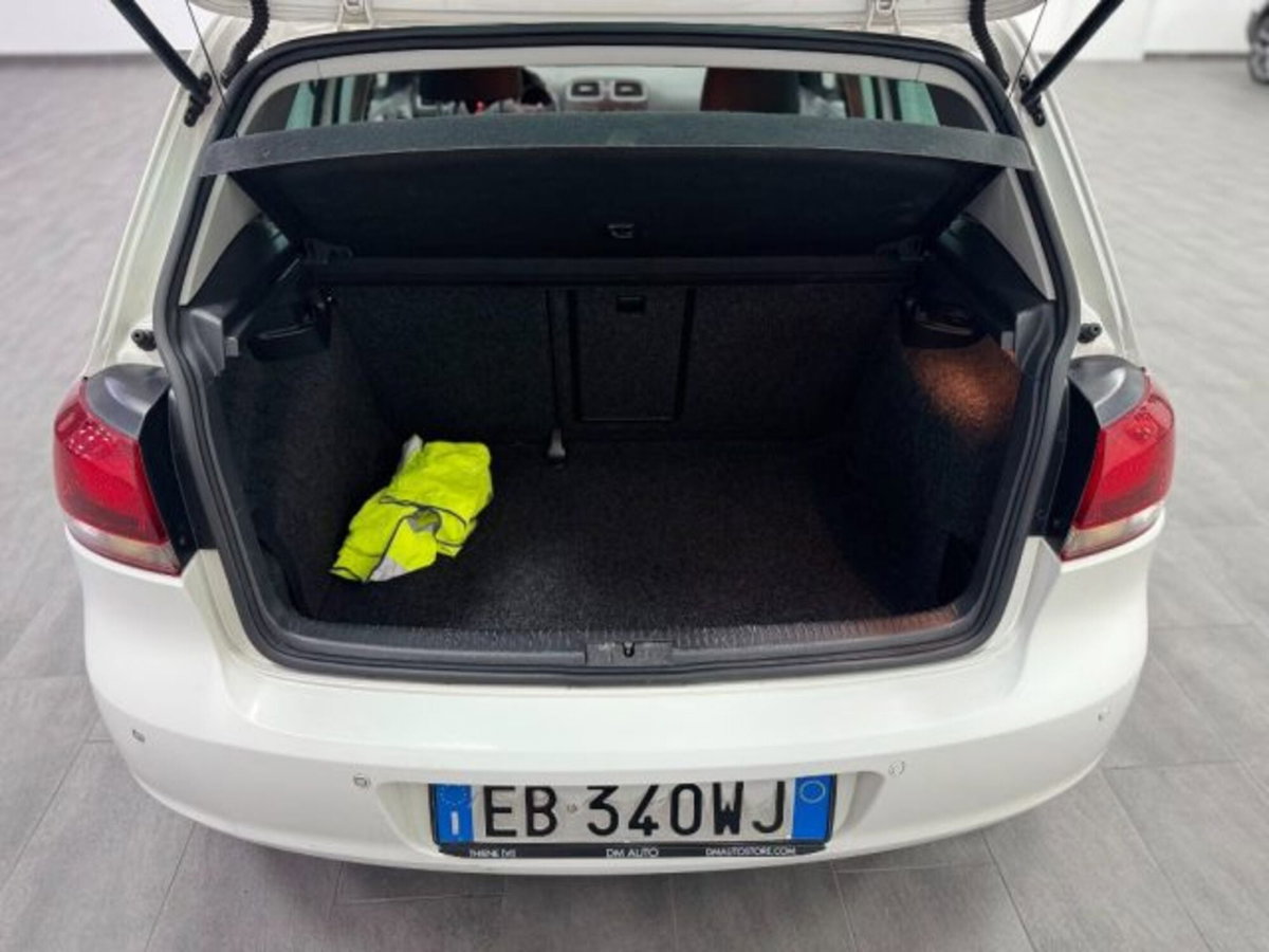 Volkswagen Golf 1.6 TDI DPF 5p. Highline (16)