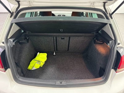 Volkswagen Golf 1.6 TDI DPF 5p. Highline (17)