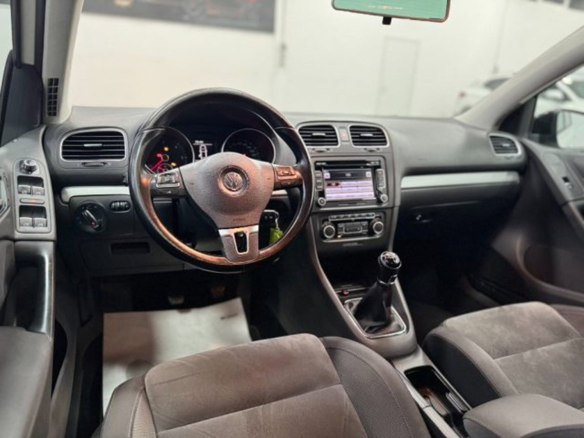 Volkswagen Golf 1.6 TDI DPF 5p. Highline (18)