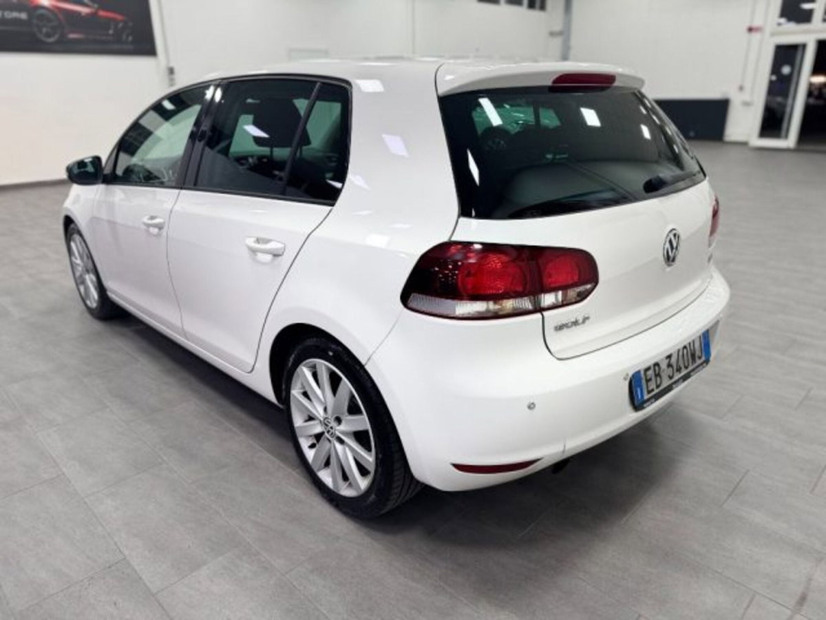 Volkswagen Golf 1.6 TDI DPF 5p. Highline (9)