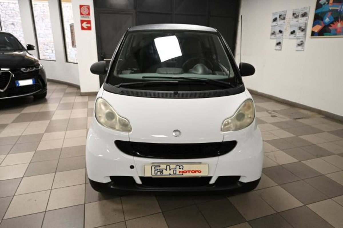 smart Fortwo 1000 52 kW MHD coupé pure (2)